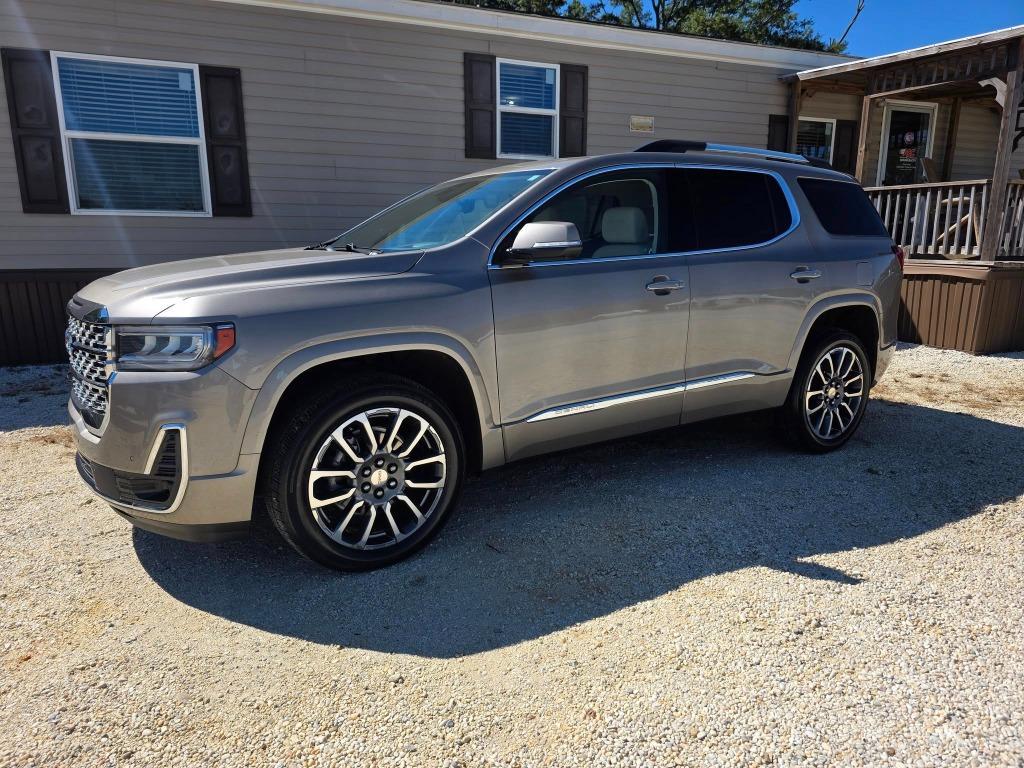 2022 GMC Acadia Denali's photo