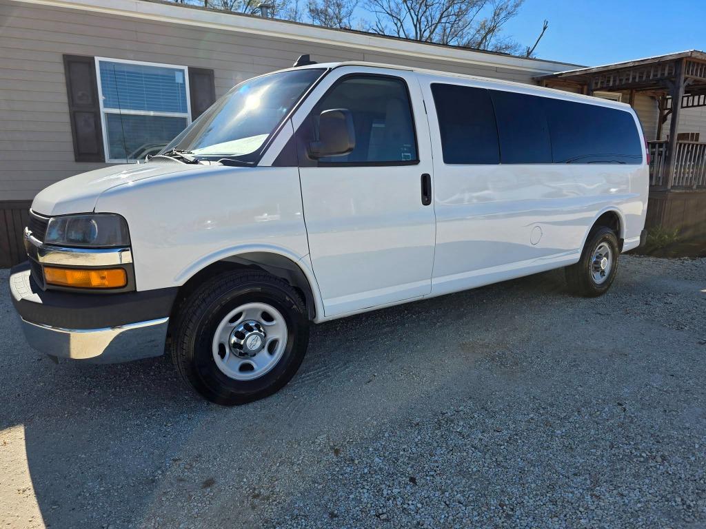2016 Chevrolet Express Passenger LS