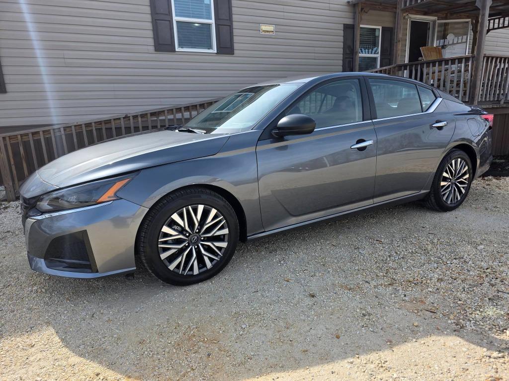 2024 Nissan Altima SV