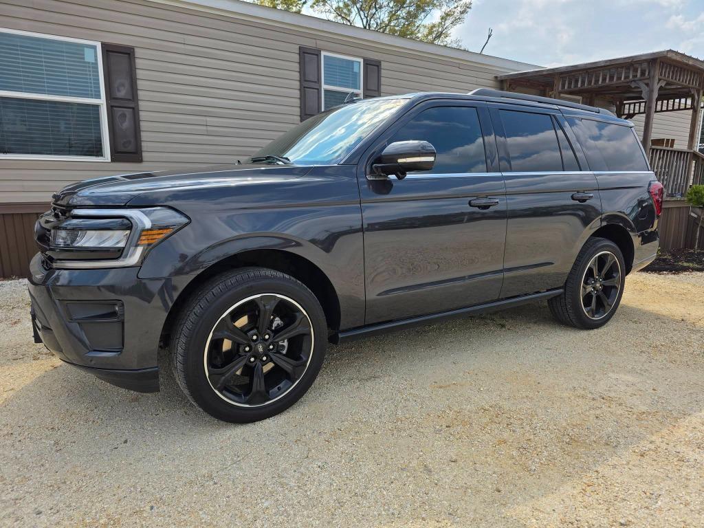 2022 Ford Expedition Limited 4X4's photo