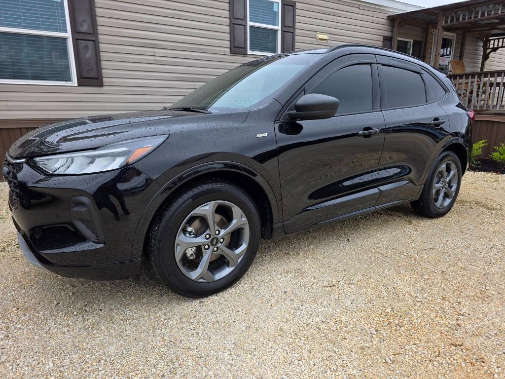 2024 Ford Escape ST-Line FWD's photo